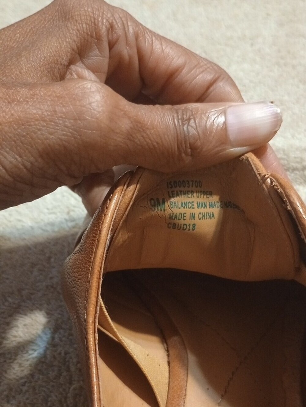 Women's Classic Isola Tan Leather Slip-On Loafers Size 9M - Picture 5 of 9